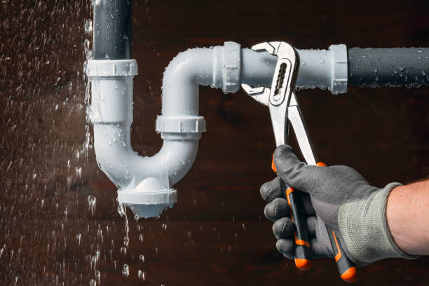 Professional Leak Detection technician working in Bayview, ID